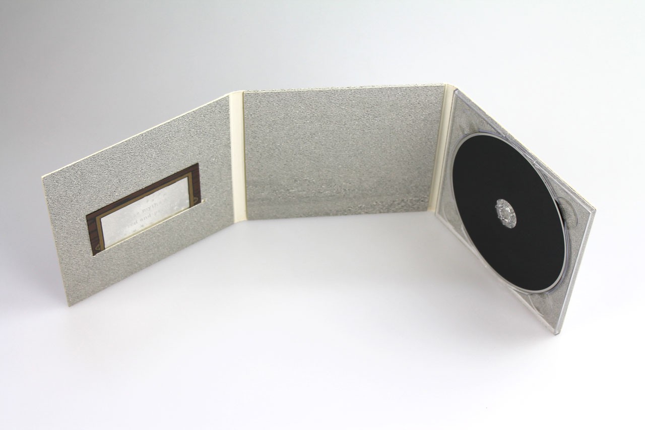 04 6-seitiges-DigiPac-mit-Einschub-für-Karte